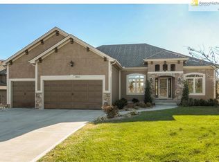 2903 NE Viewpark Pl, Lees Summit, MO 64086