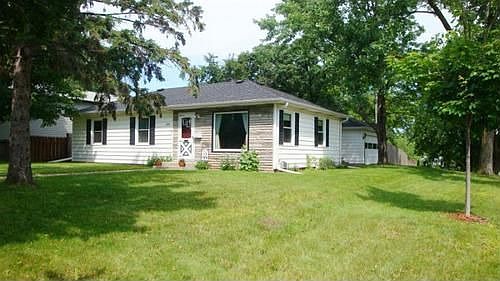 1st image of 7400 Edgebrook Dr