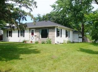 7400 Edgebrook Dr, Saint Louis Park, MN 55426