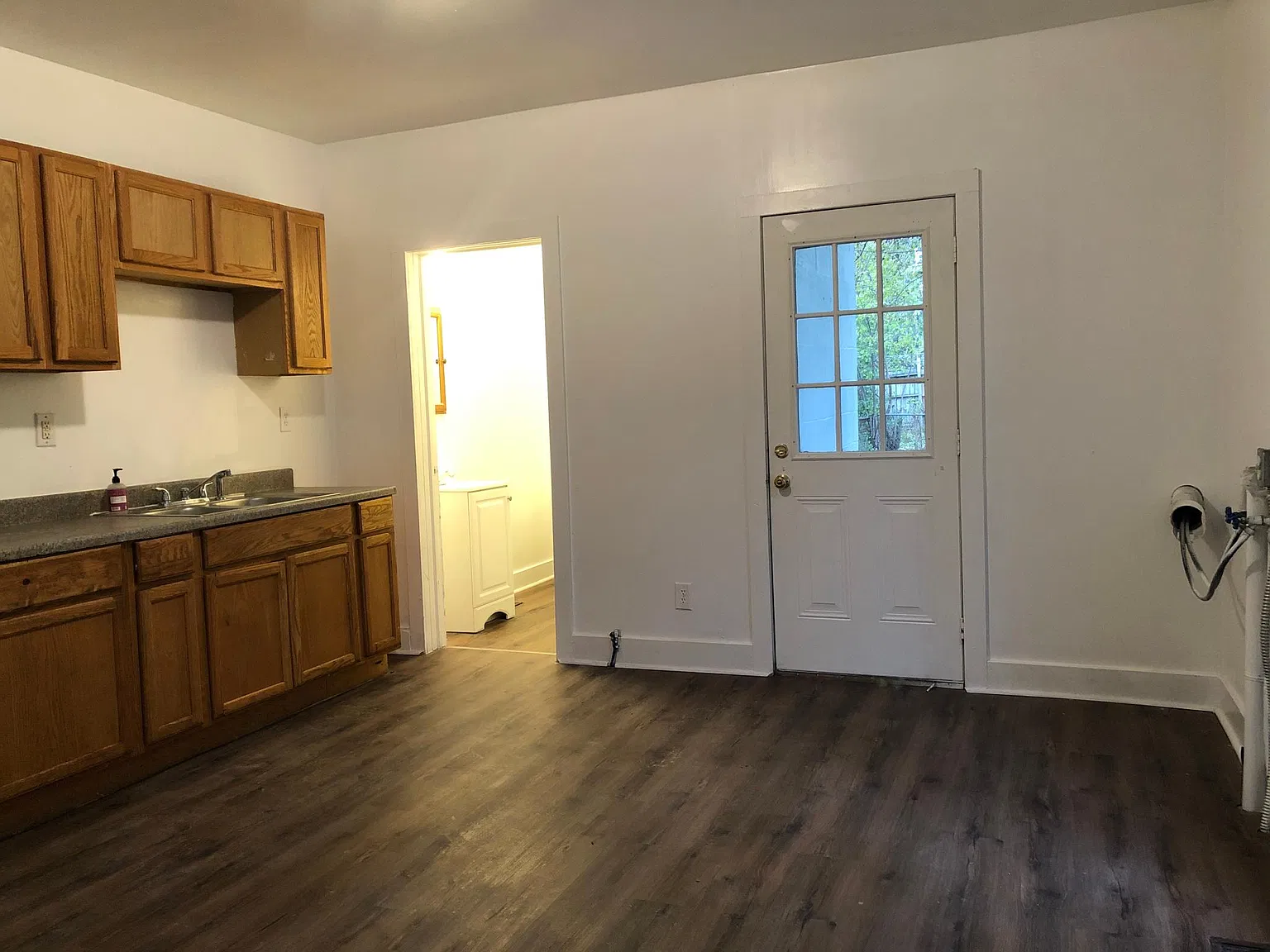 2 bed, 1125 sqft, $850 — Photo 3