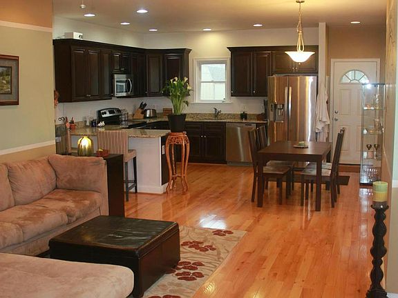 4th image of 6373 Euclid Ave #A
