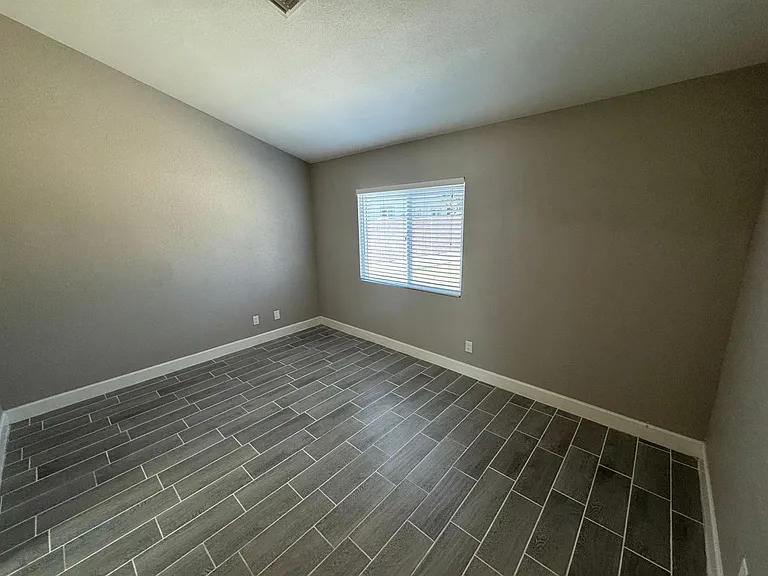 768 E Stottler Pl — Photo 9