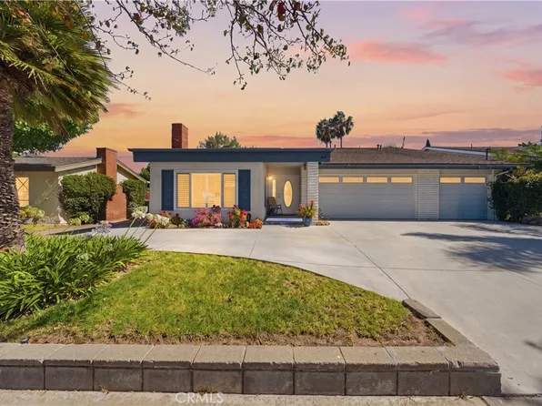 635 Plumer St, Costa Mesa, CA 92627