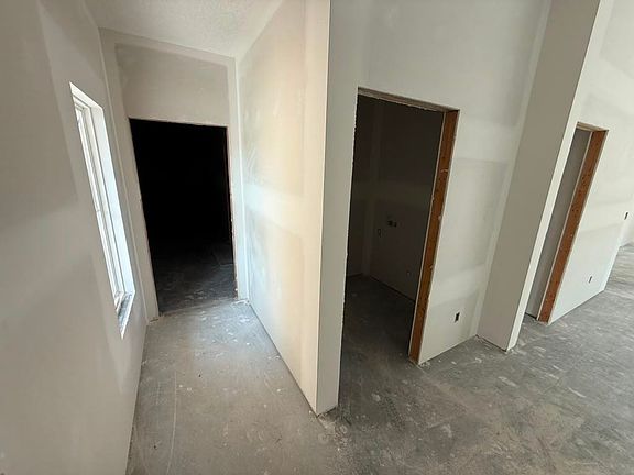 4th image of 5085 N Toben Ct