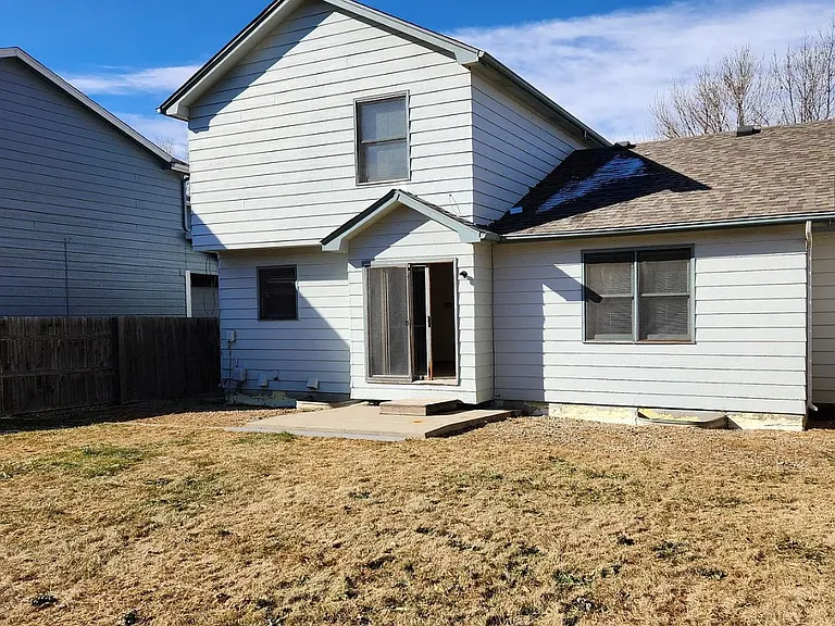 1716 Spencer St — Photo 3