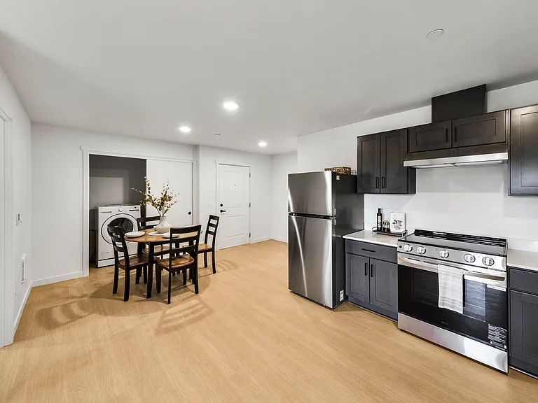 River Run Apartments — Photo 14