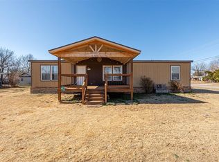 420 N College St, Cordell, OK 73632