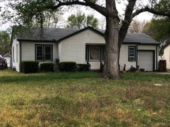 3rd image of 217 S Ballard Dr