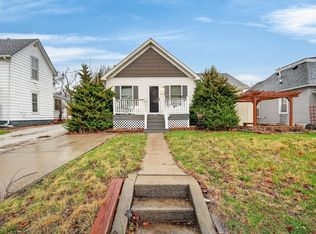 421 9th St, West Des Moines, IA 50265