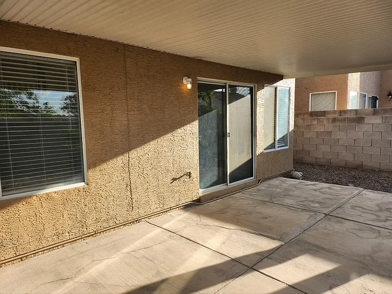 2466 Avenida Cortes — Photo 19