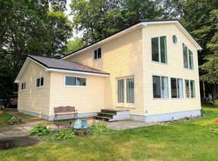 9252 Lakeshore Rd, Port Austin, MI 48467
