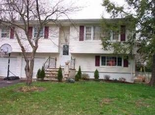 1434 Luke St, North Brunswick, NJ 08902