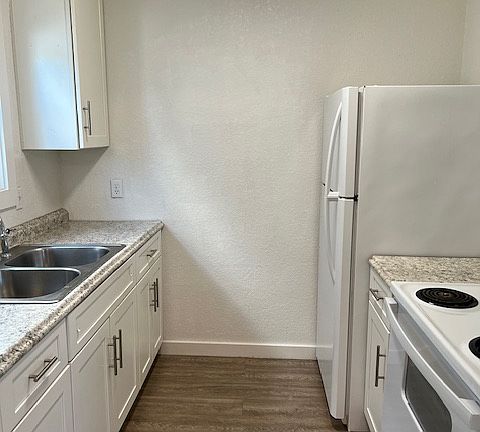 3rd image of 2505 W 10th St #2505A