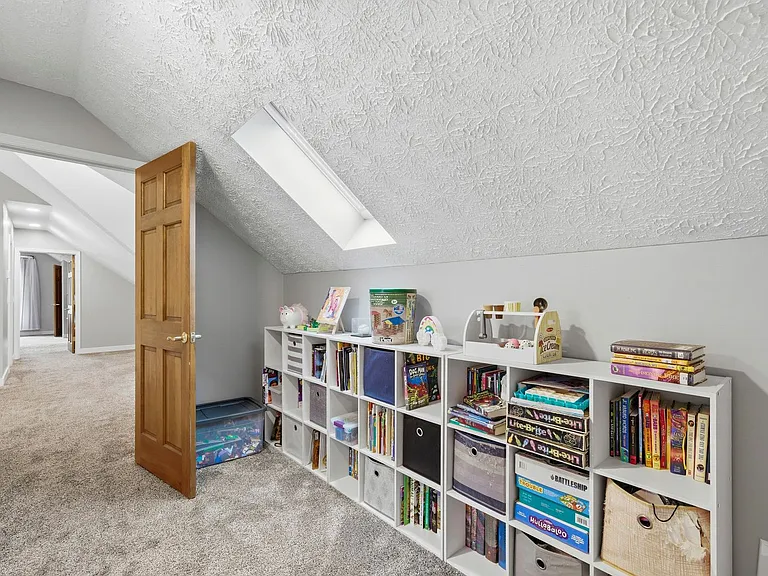 1126 Somerset Ln — Photo 45