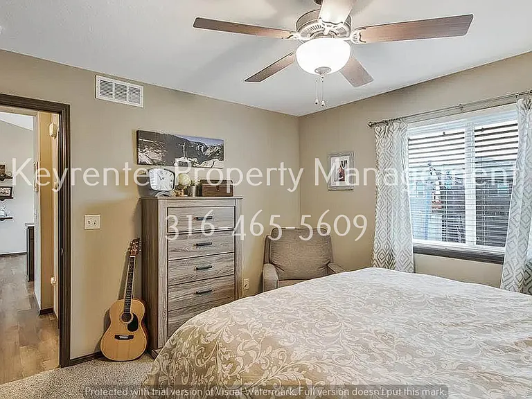 1470 N Aster St — Photo 9