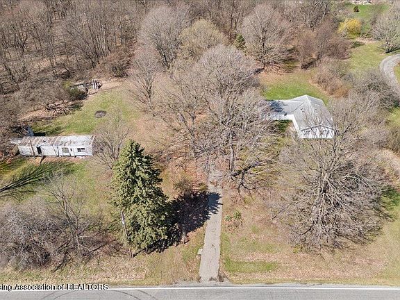 5th image of Tuttle Rd