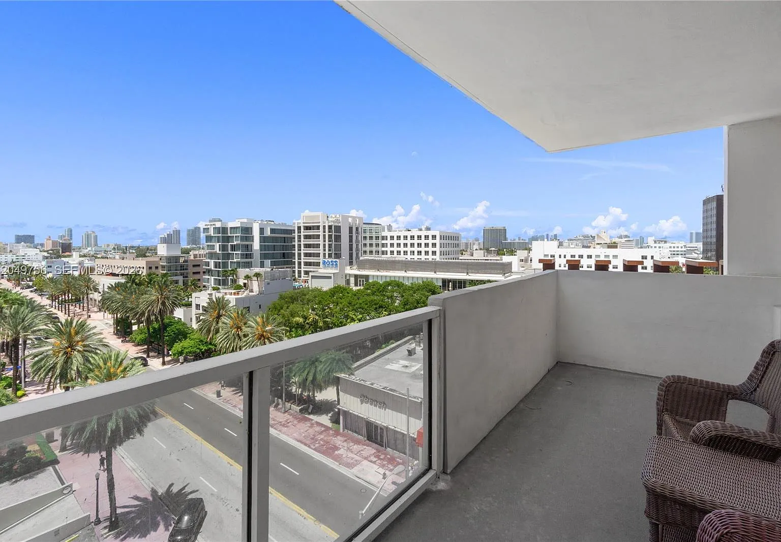 The Decoplage Condo — Photo 1