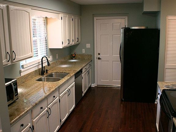 Kitchen with NEW Granite, SS Appliances & beautiful faucet with 60/40 sink