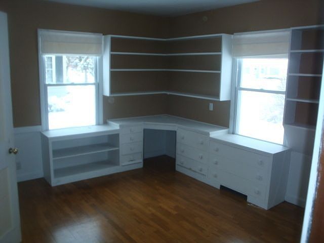 2nd image of 1114 S Bowen St