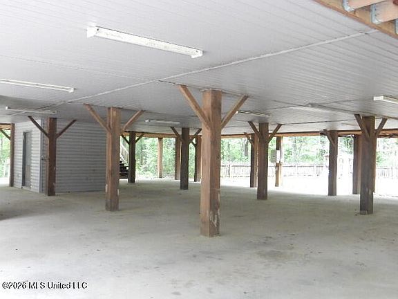 5th image of 346 Old Foxworth Rd