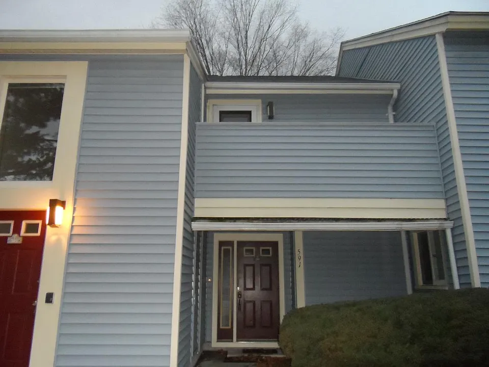 591 Nassau Dr