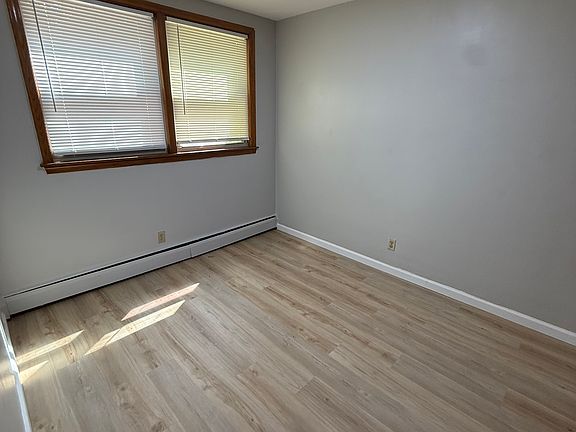 5th image of 9940 Penn Ave S APT 3