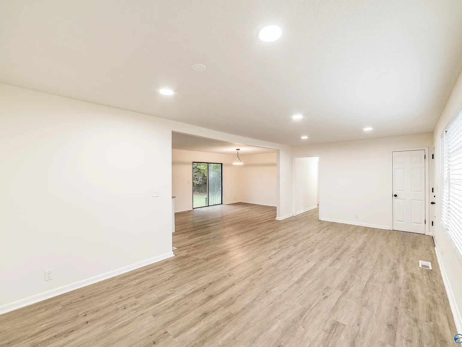 4 bed, 2.0 bath, 1710 sqft, $1,775 — Photo 3