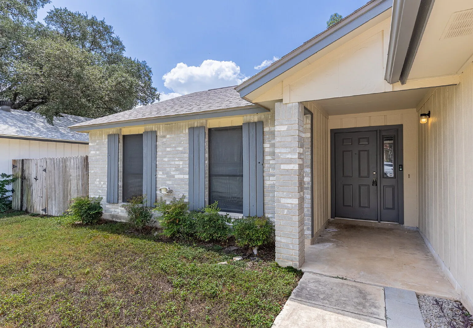 3 bed, 2.0 bath, 1326 sqft, $1,750 — Photo 3