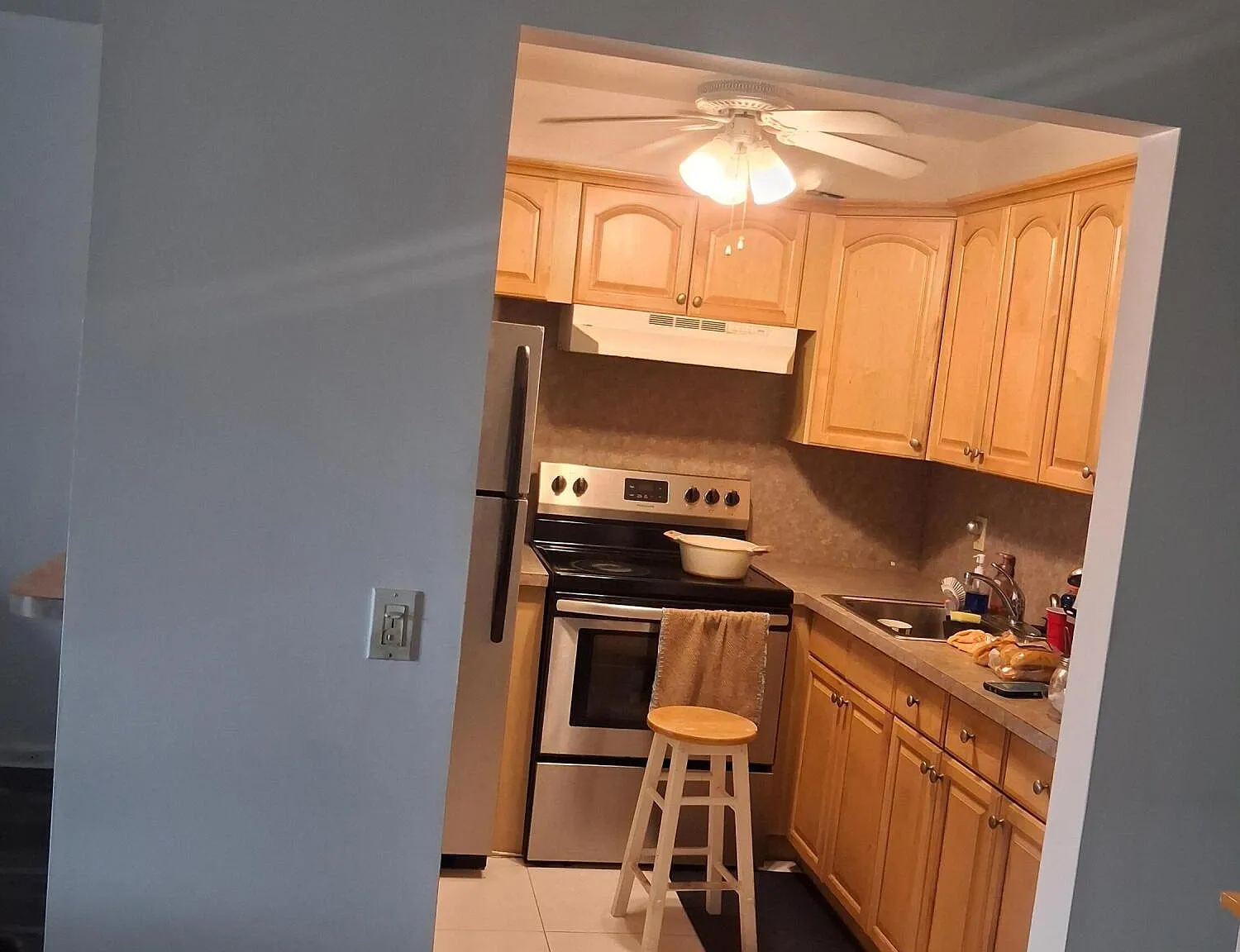1 bed, 1.5 bath, 715 sqft, $1,450 — Photo 3