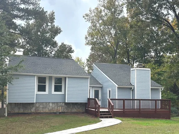9890 Live Oak Ct, Douglasville, GA 30135