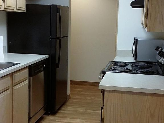 3rd image of 1800 N 107th St APT 203F