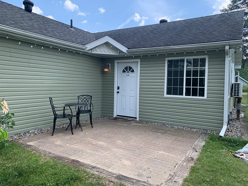 Private rear side with generous patio