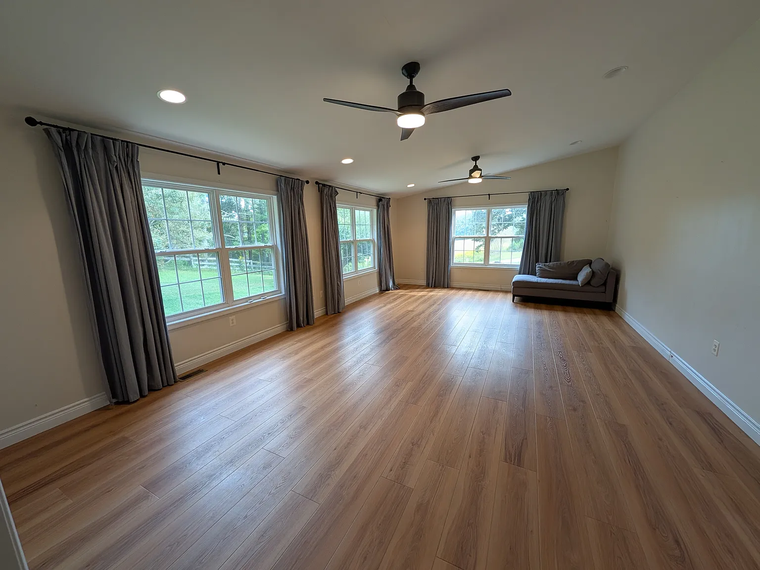 15951 Colwell Dr — Photo 4