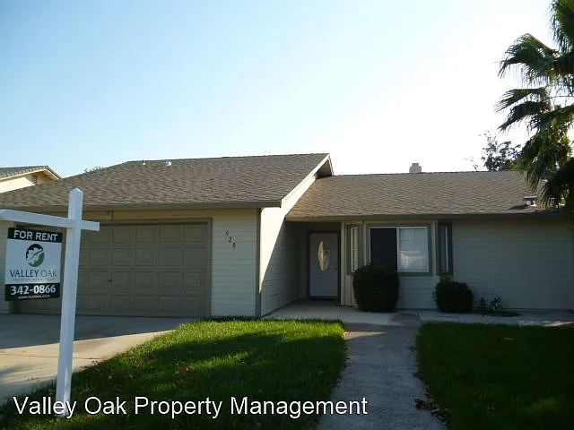 920 Chalone Dr photo 1