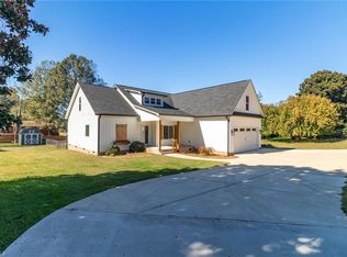 3806 SE School Rd, Greensboro, NC 27406