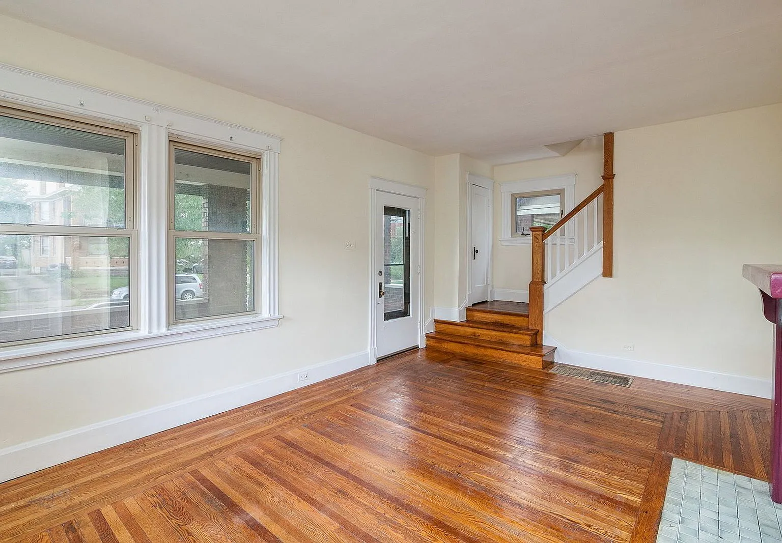 4 bed, 1.5 bath, 2000 sqft, $3,295 — Photo 3