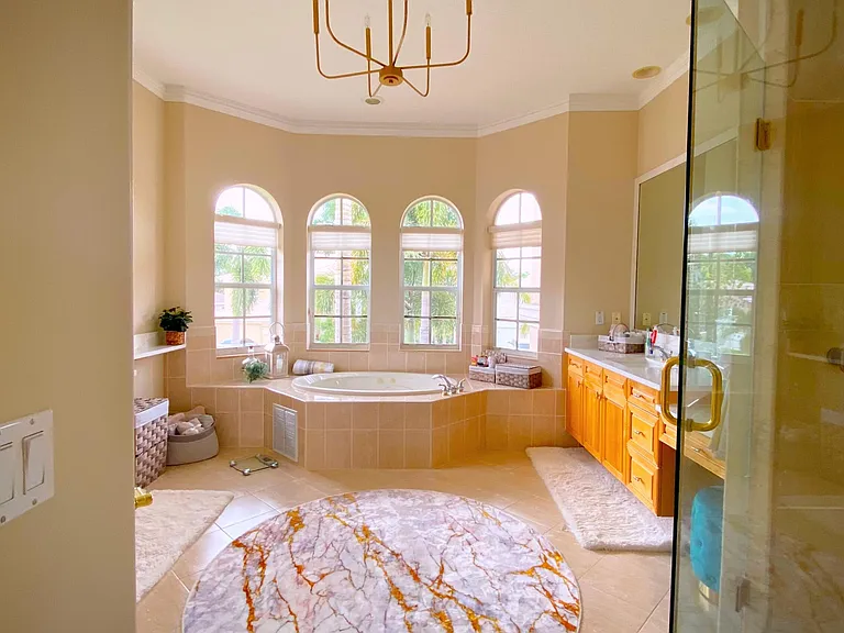 6489 Marbletree Ln — Photo 53