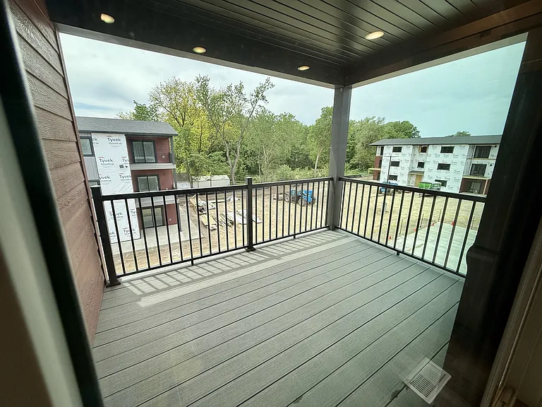 516 Cottage Ave #301 — Photo 8