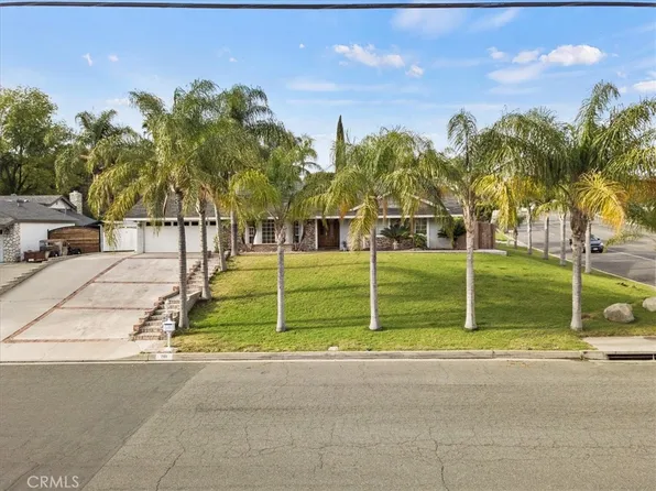 7811 Live Oak Dr, Riverside, CA 92509