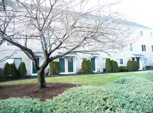 31 Stuart Ave APT 3, Norwalk, CT 06850