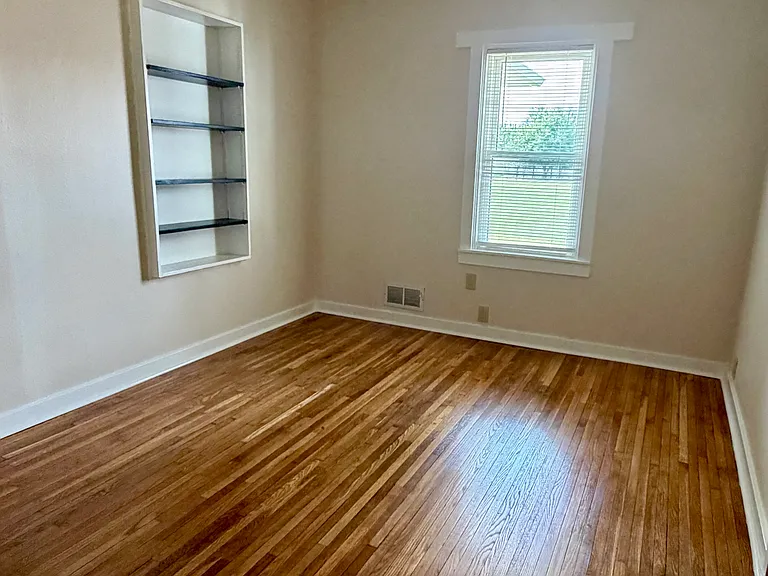 10116 W 250 N — Photo 14
