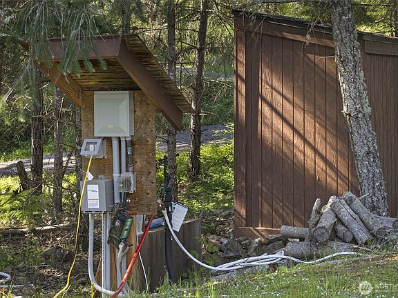 5th image of 912 Sandwith Road