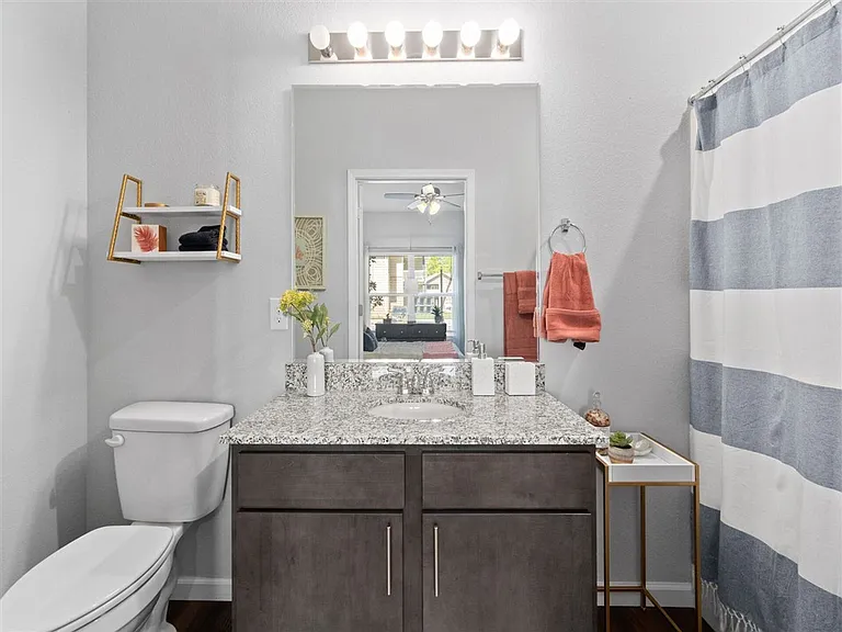 Highview Pointe — Photo 17