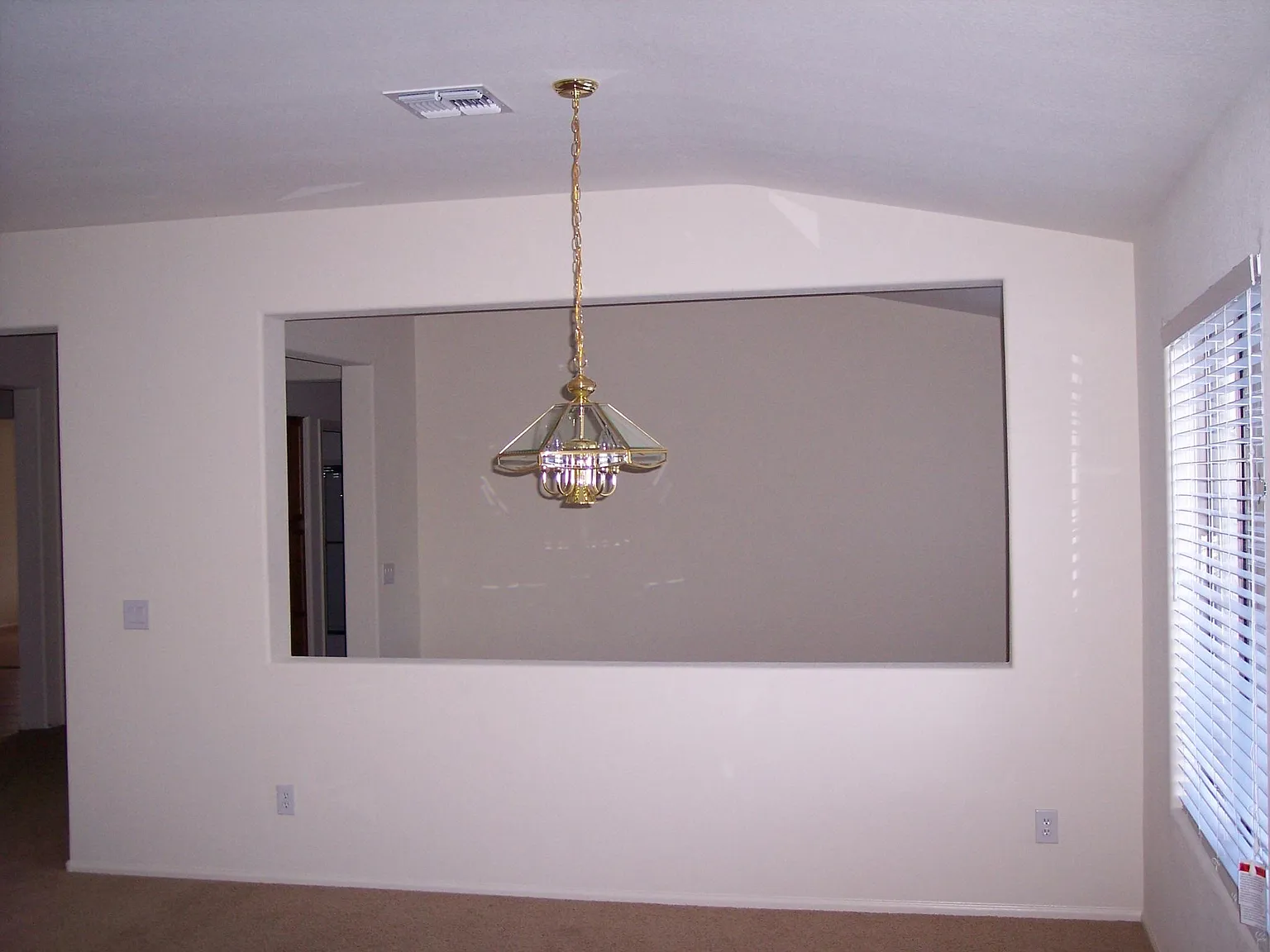 3 bed, 2150 sqft, $1,950 — Photo 4