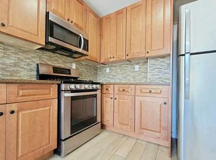 620 Crescent St #3R, Brooklyn, NY 11208