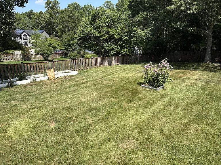 8105 Blake Ct — Photo 10