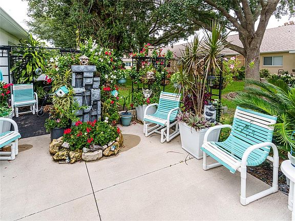 4th image of 9234 Santa Monica Way