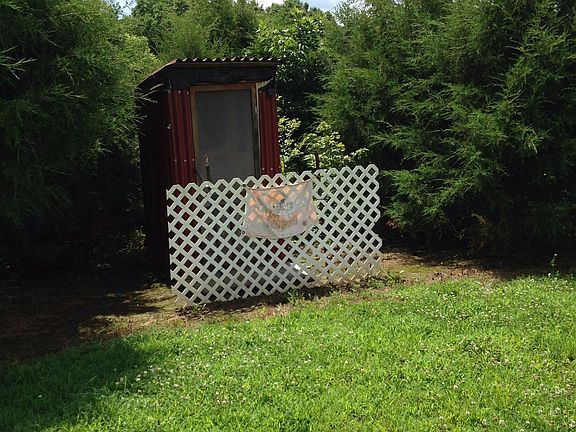 4th image of 8890 Storer Ln