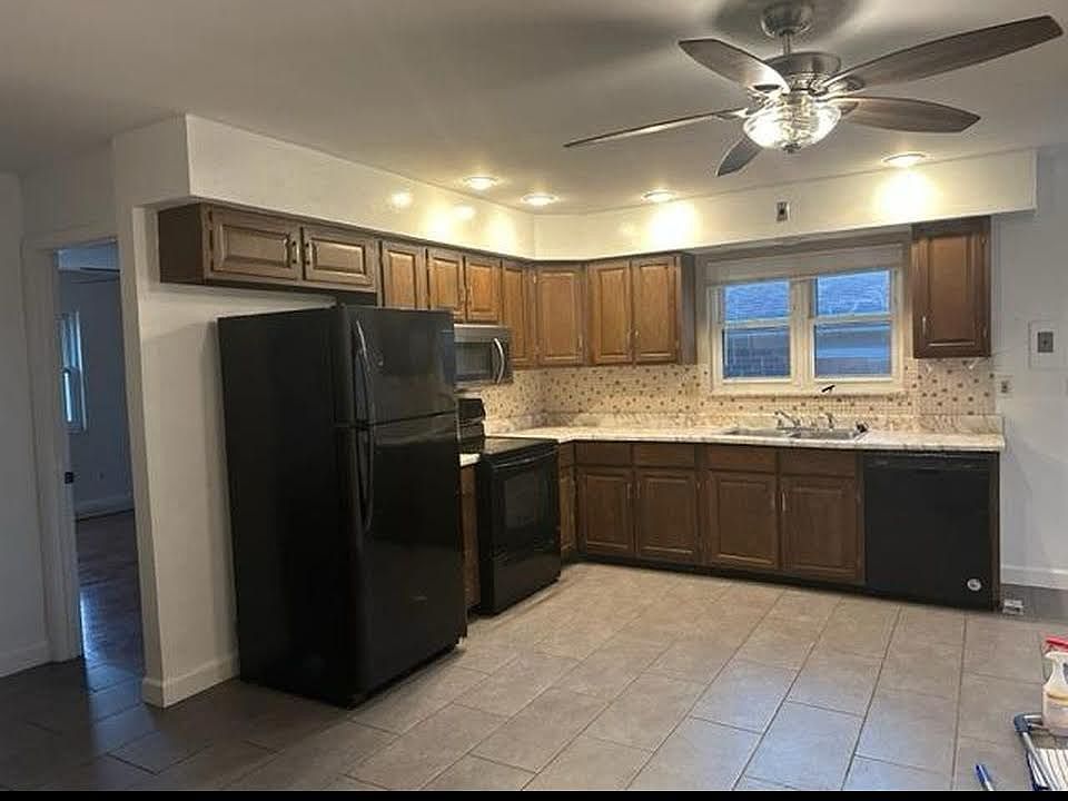 1st image of 10132 Buffton Dr