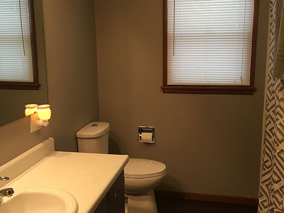 4th image of 446 W Jensen St